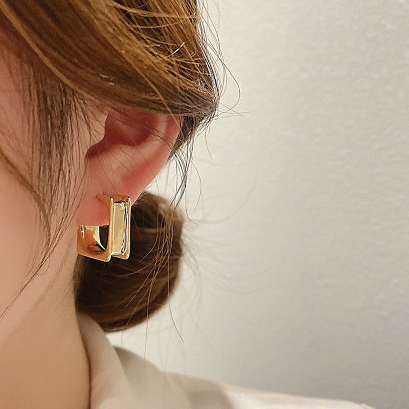 Boucles d'oreilles carrées dorées ou argentées